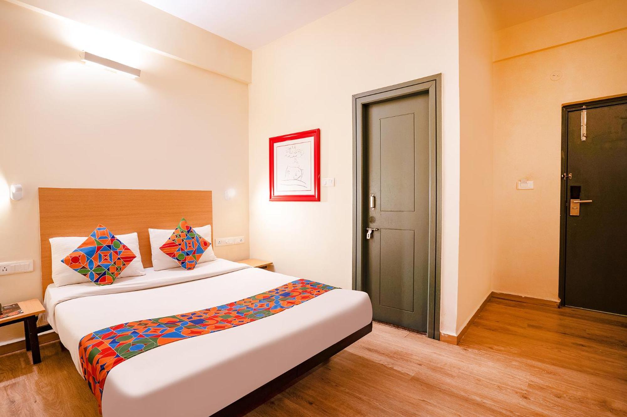 Fabhotel Royal Sterling- Manyata Tech Park Бангалор Экстерьер фото