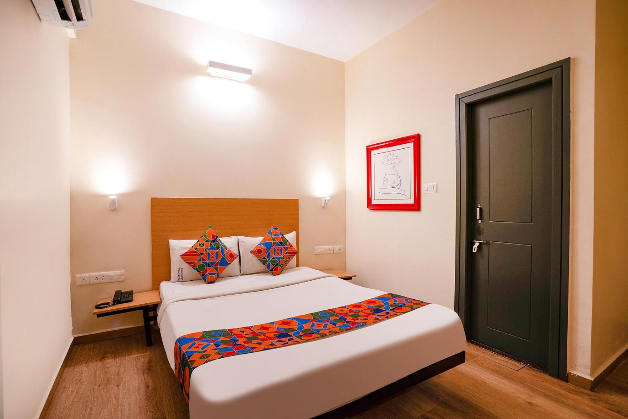 Fabhotel Royal Sterling- Manyata Tech Park Бангалор Экстерьер фото